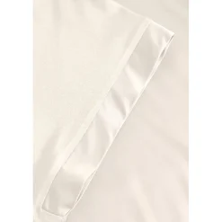 Bluse mit Kontrastsaum