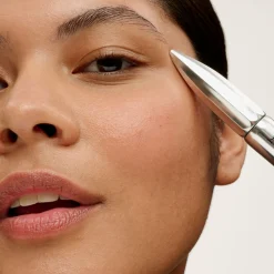 Dream Sheen Brow Glaze - Getöntes Augenbrauen Styling- und Fixiergel - LIGHT