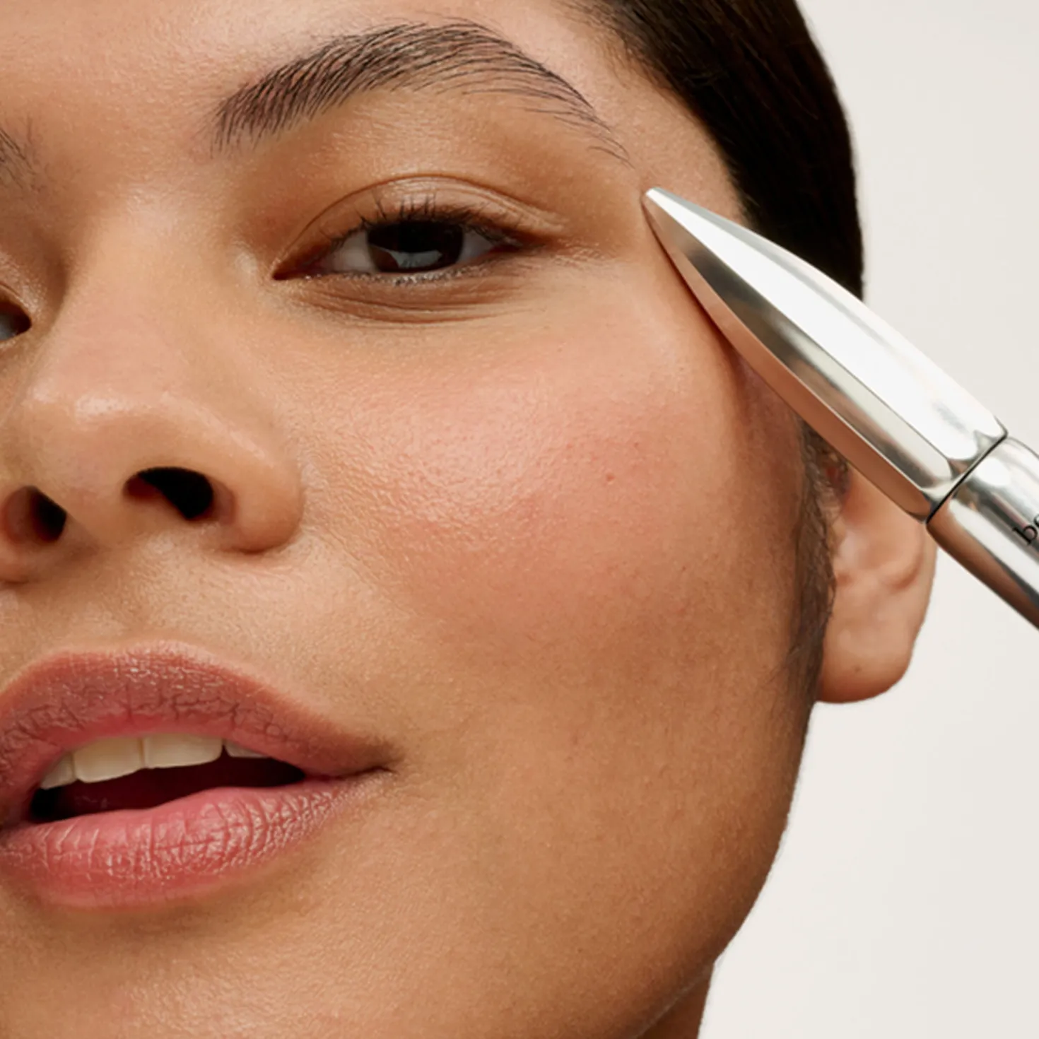 Dream Sheen Brow Glaze - Getöntes Augenbrauen Styling- und Fixiergel - LIGHT