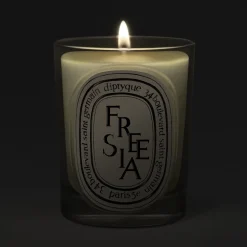 Freesia Classic candle 190g/6.7oz