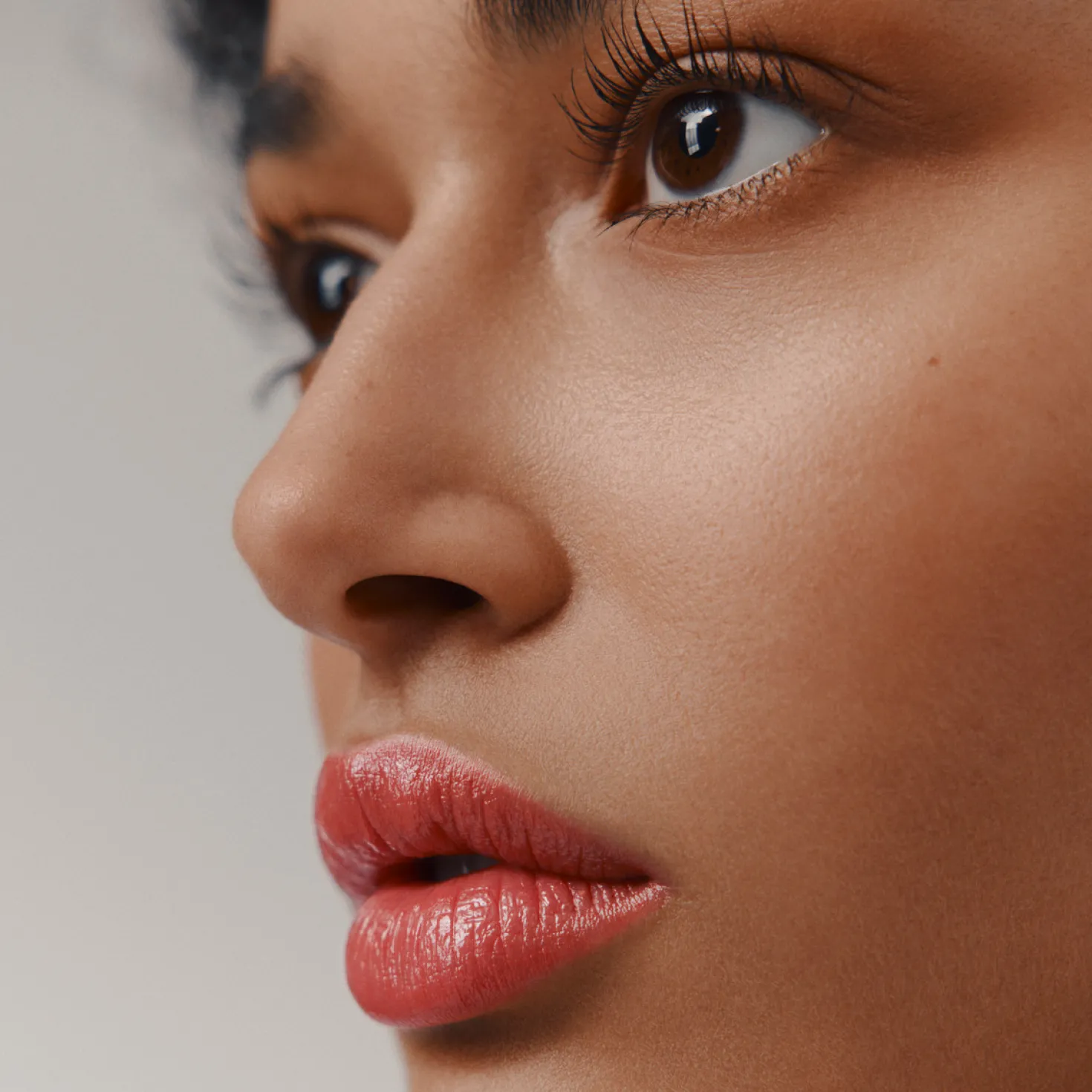 Glänzender Lippenstift Silky, Beige Midi