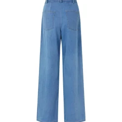 Jeans Nanny